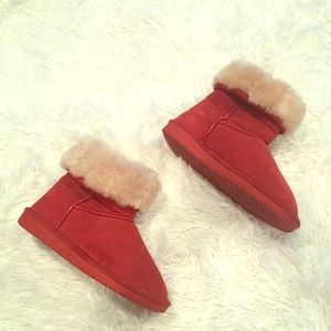 Short Bordeaux Bearpaw boots